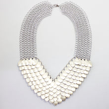 Load image into Gallery viewer, Metal Petal Necklace in Gold