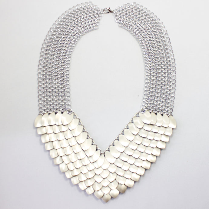 Metal Petal Necklace in Gold